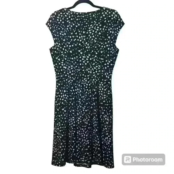 Elle Dress | Black Flowery Dress | Size Large | Like New - Picture 2 of 3
